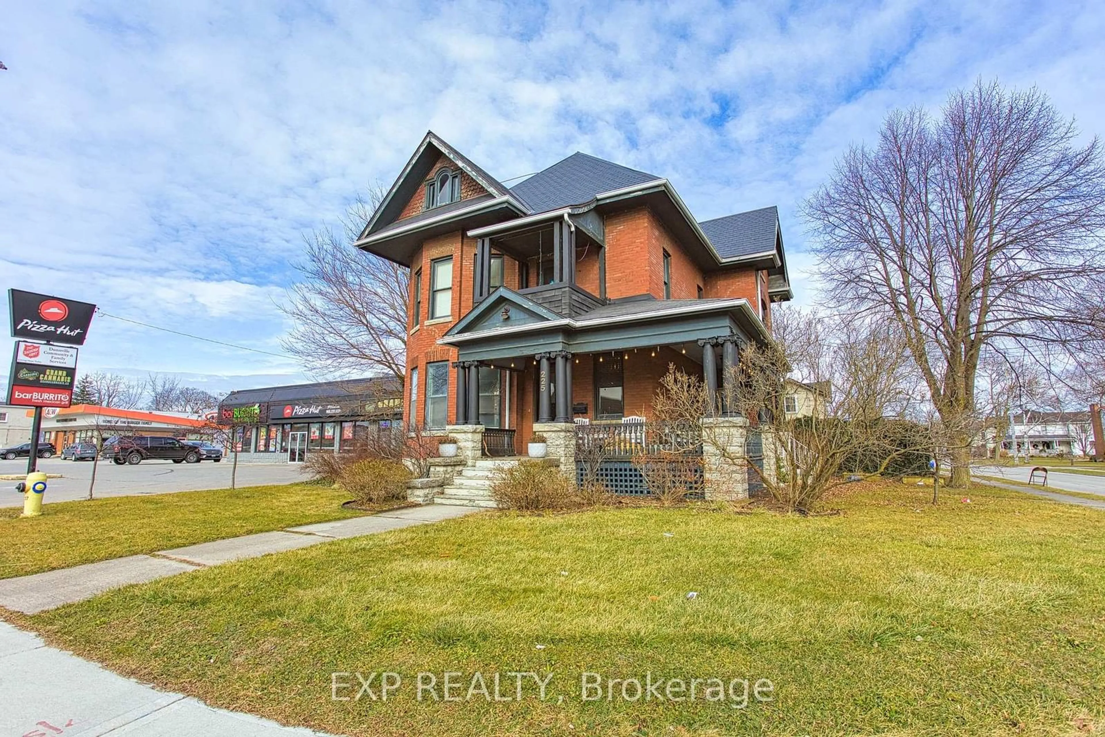 Home with brick exterior material, street for 225 Broad St, Haldimand Ontario N1A 1G1