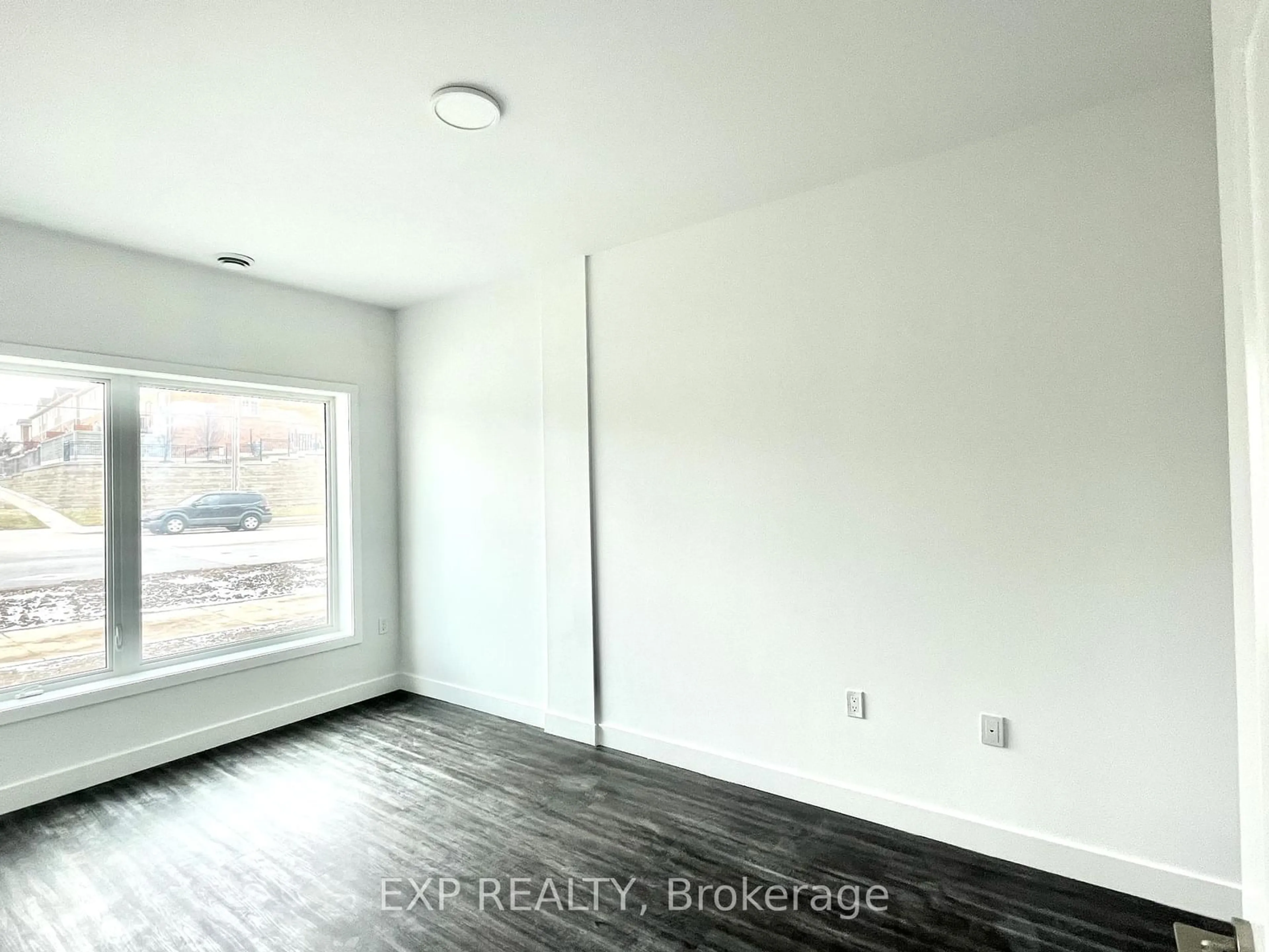 A pic of a room for 408 Dundas St #105, Cambridge Ontario N1R 8H7