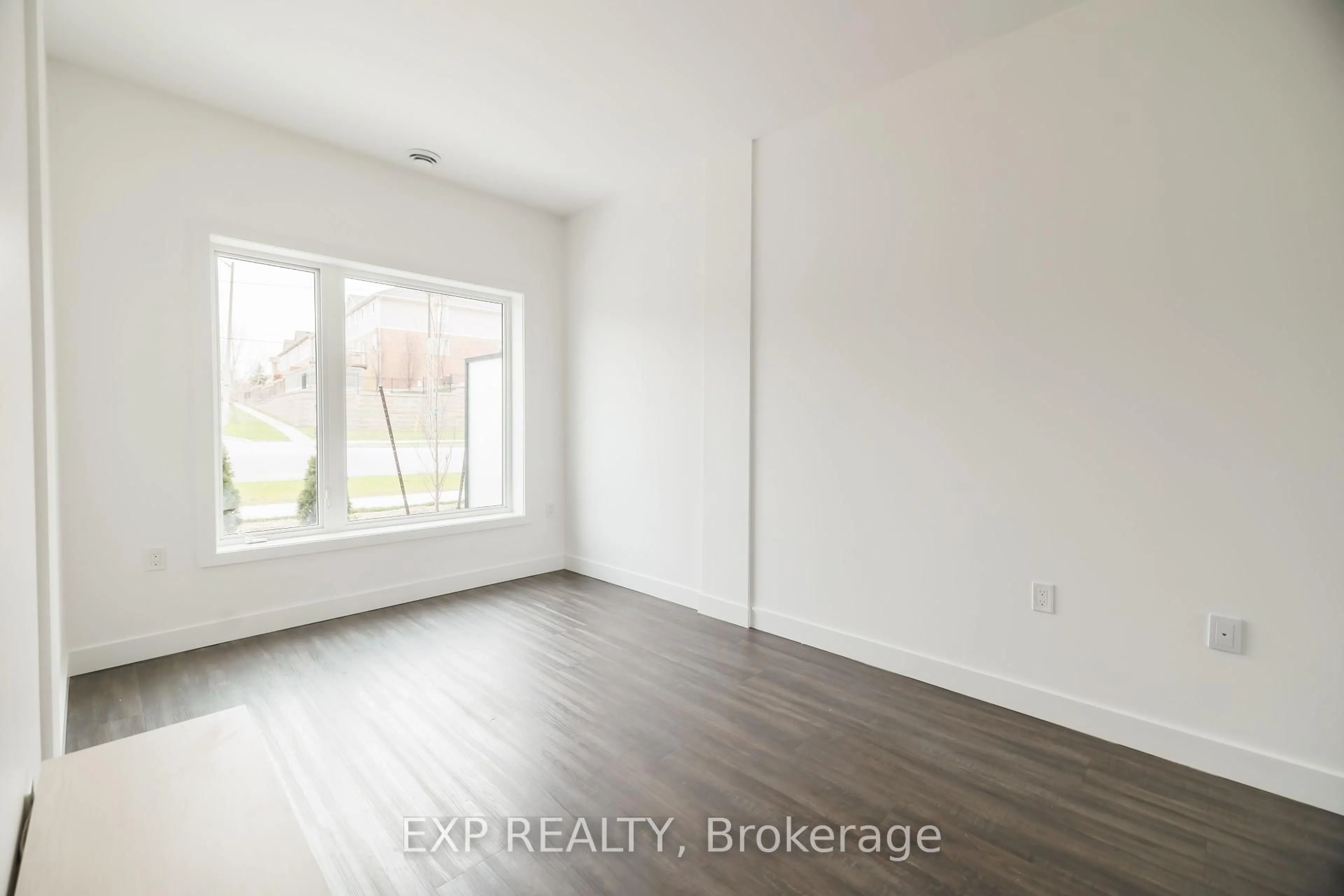 A pic of a room for 408 Dundas St #105, Cambridge Ontario N1R 8H7