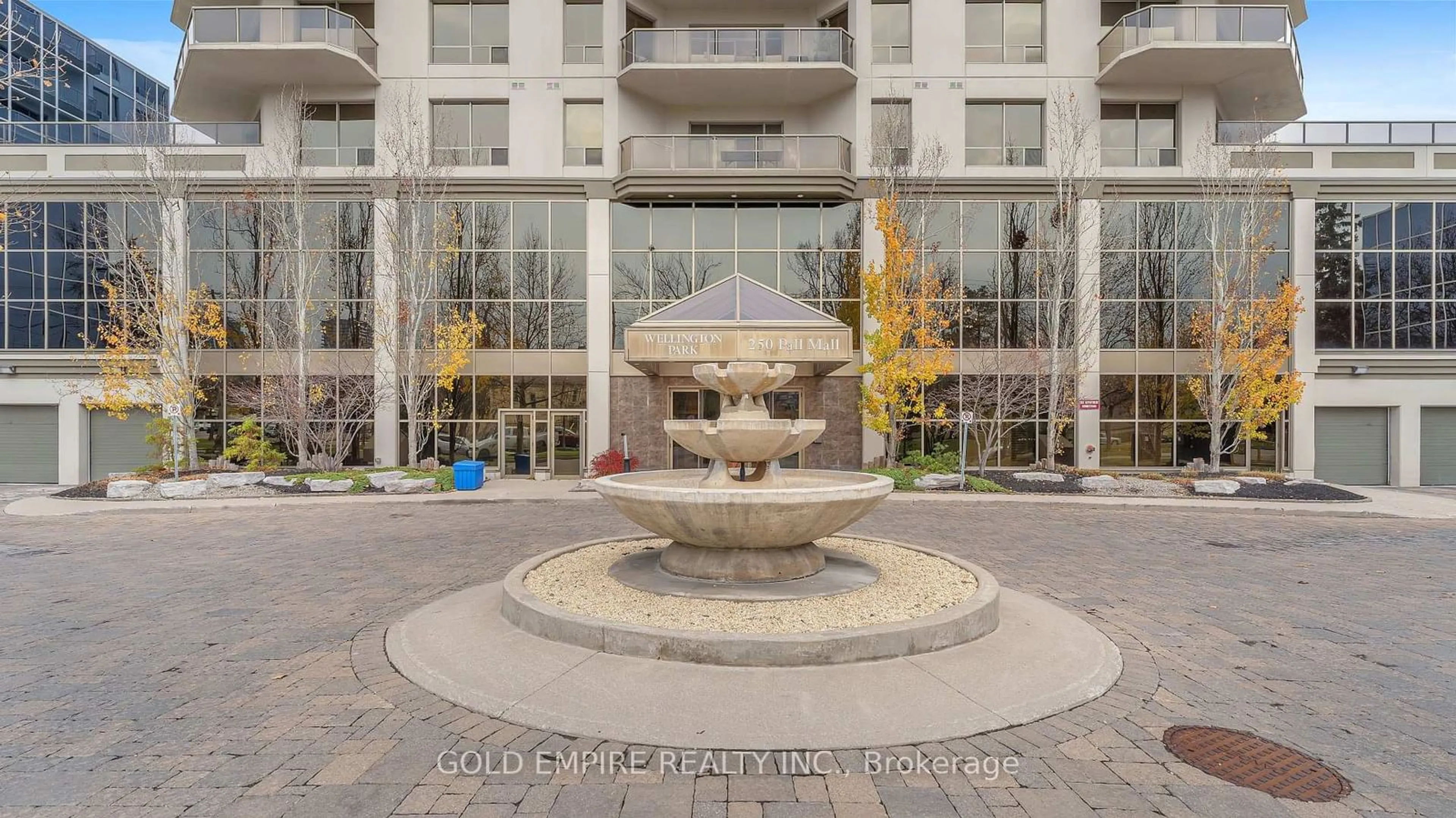 Indoor foyer for 250 Pall Mall St #507, London Ontario N6A 6K3