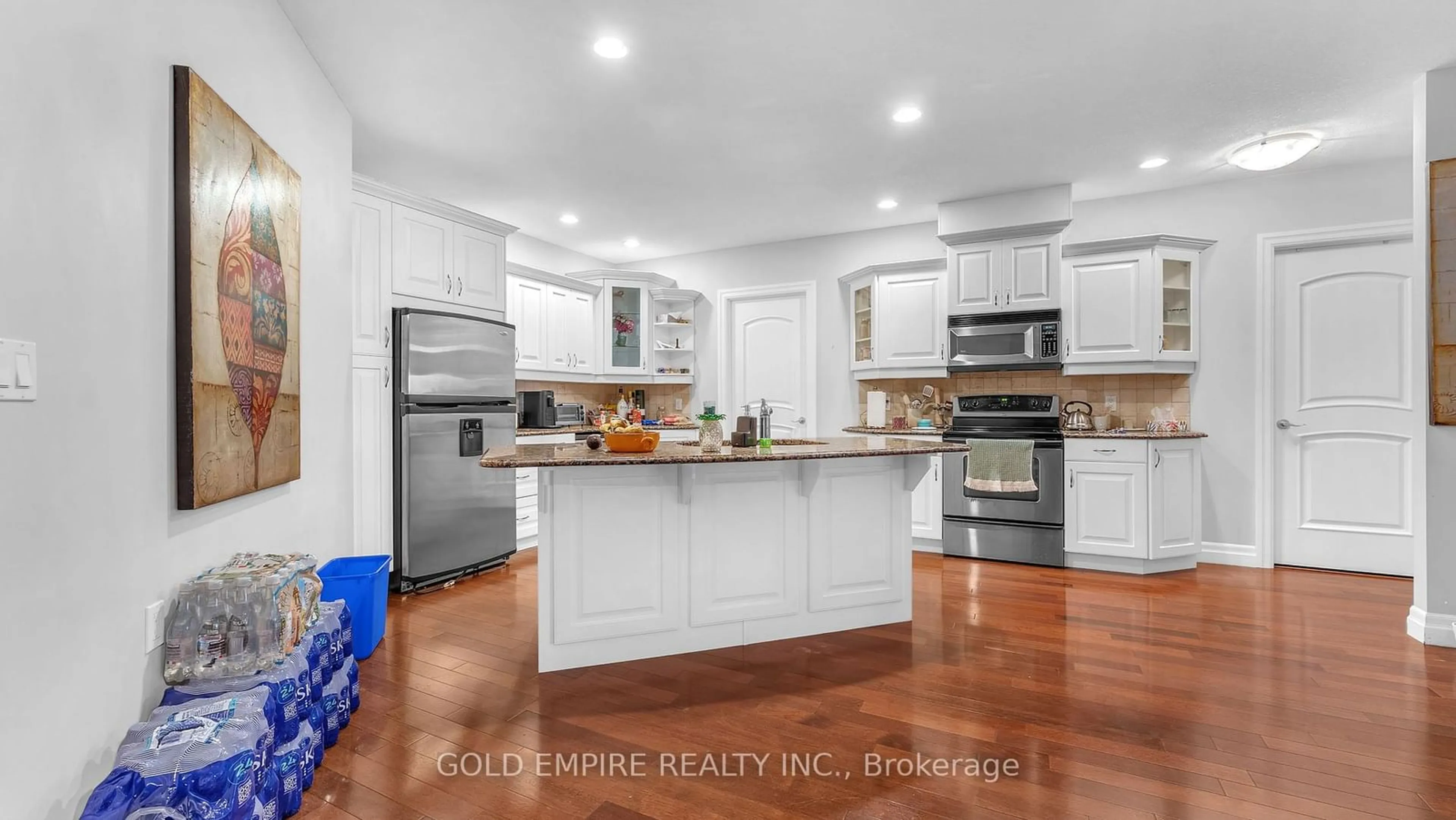Open concept kitchen, ceramic/tile floor for 250 Pall Mall St #507, London Ontario N6A 6K3