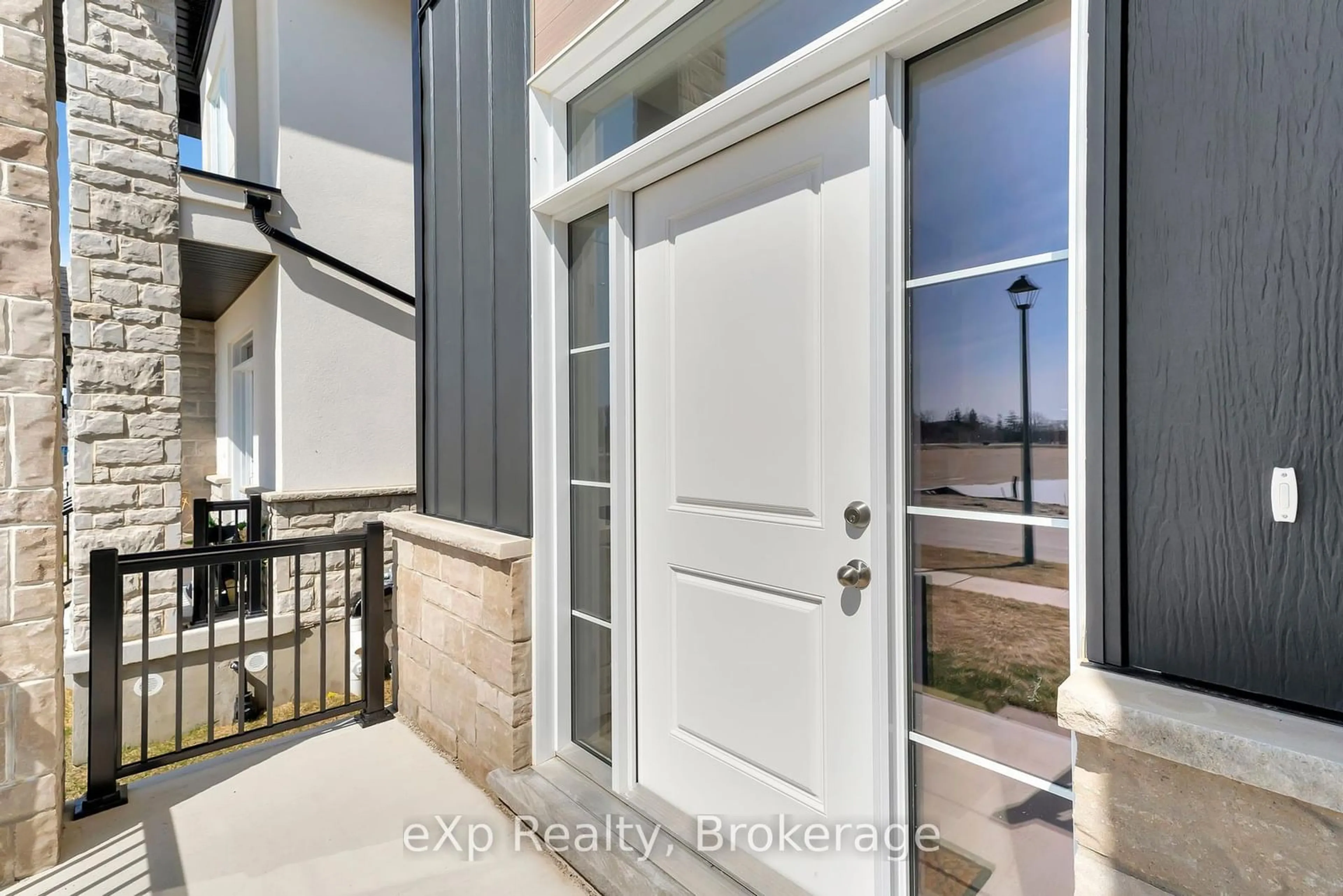 Indoor entryway for 106 O.J Gaffney Dr, Perth East Ontario N5A 0K9