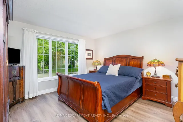Additional property image - 105 Glenariff Dr