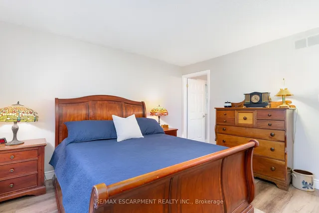 Additional property image - 105 Glenariff Dr