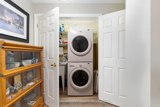 Additional property image - 105 Glenariff Dr