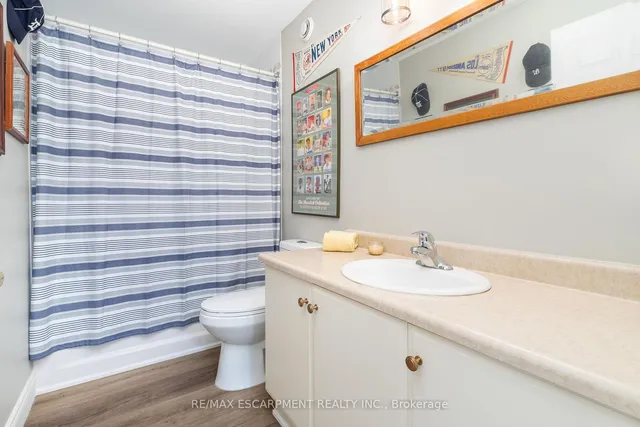 Additional property image - 105 Glenariff Dr