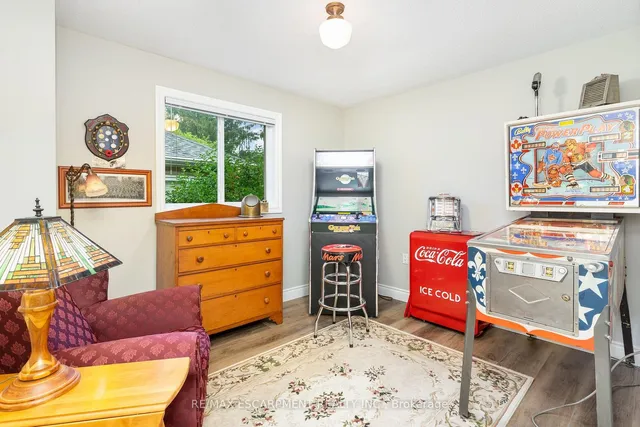 Additional property image - 105 Glenariff Dr