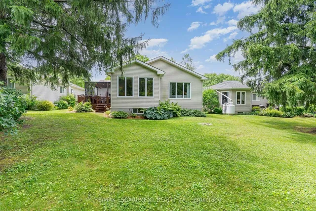 Additional property image - 105 Glenariff Dr