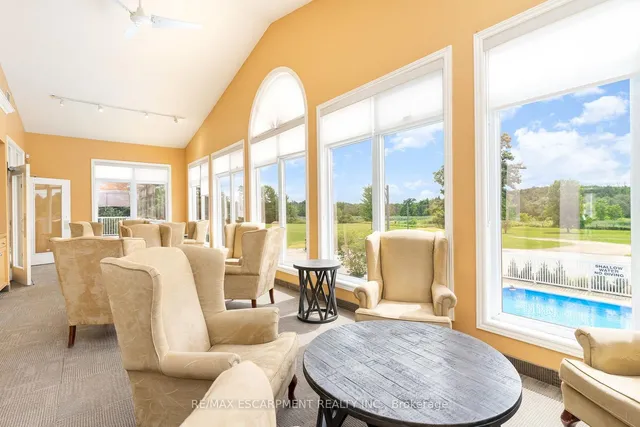 Additional property image - 105 Glenariff Dr