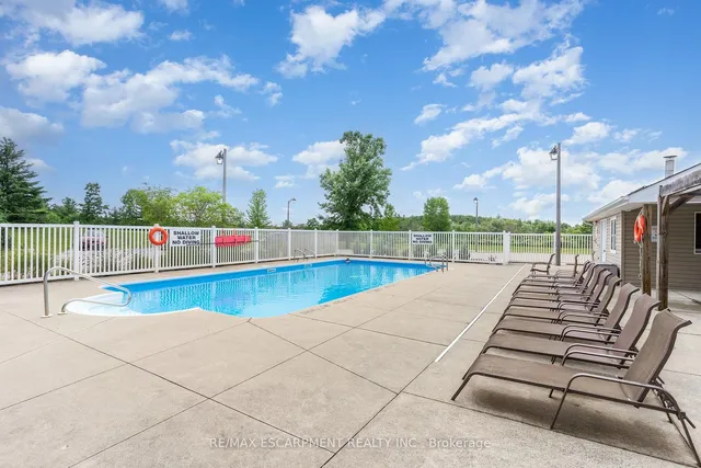 Additional property image - 105 Glenariff Dr