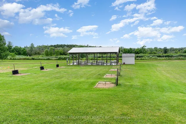 Additional property image - 105 Glenariff Dr