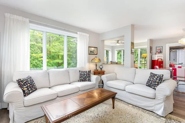 Additional property image - 105 Glenariff Dr