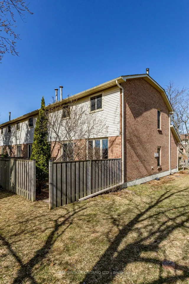 Additional property image - 79 Braeheid Ave Unit 1