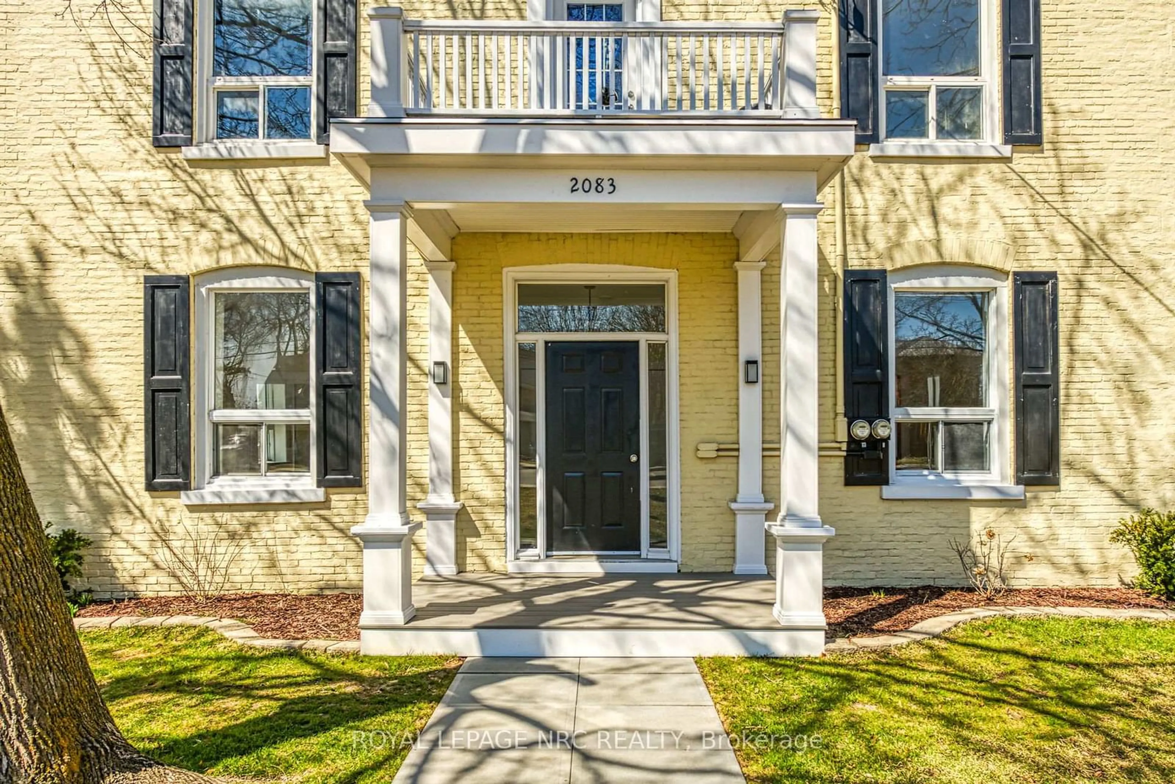 Indoor entryway for 2083 Main St, Haldimand Ontario N0A 1J0