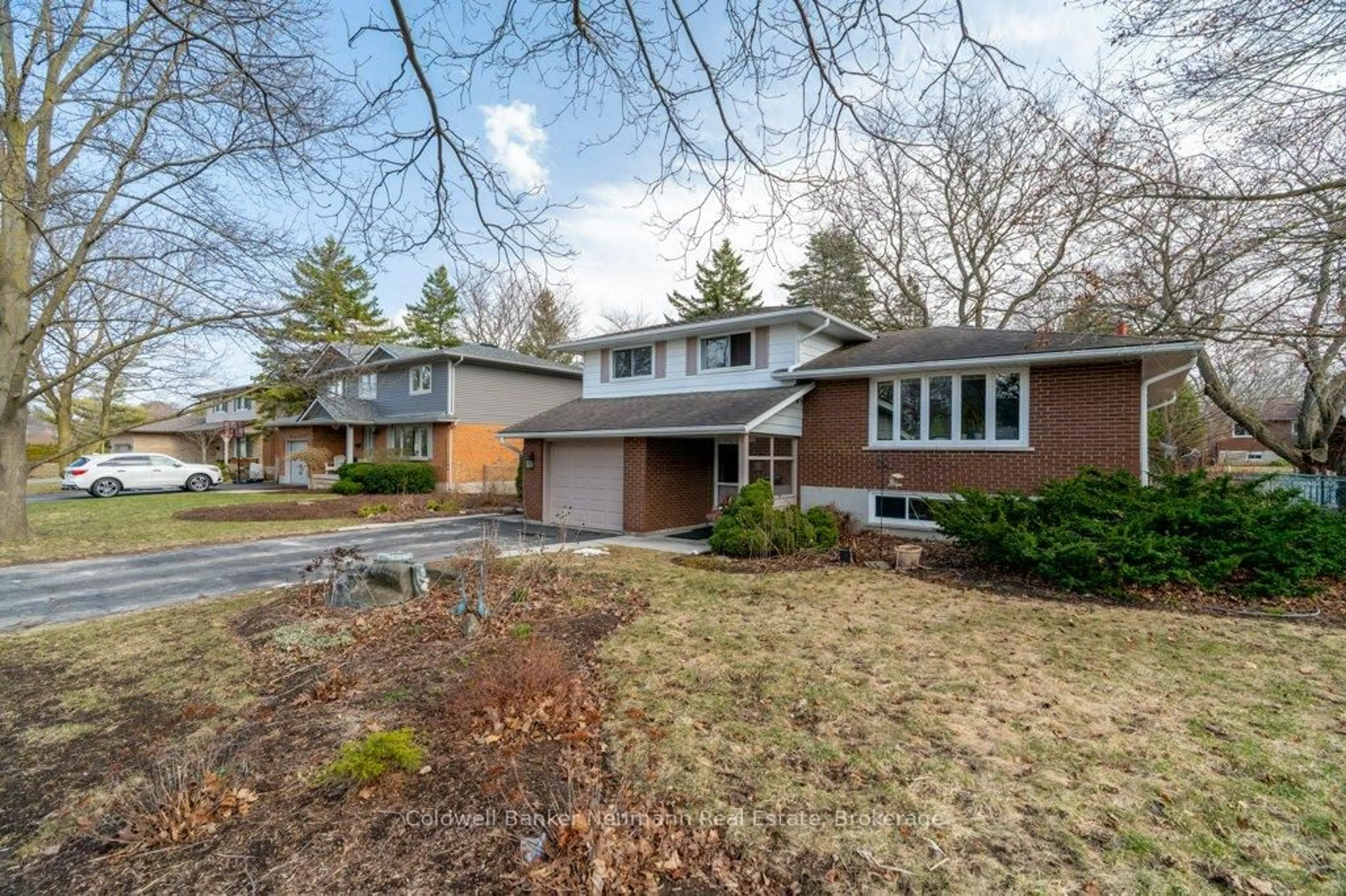 Home with brick exterior material, street for 38 Hickory St, Guelph Ontario N1G 2X3