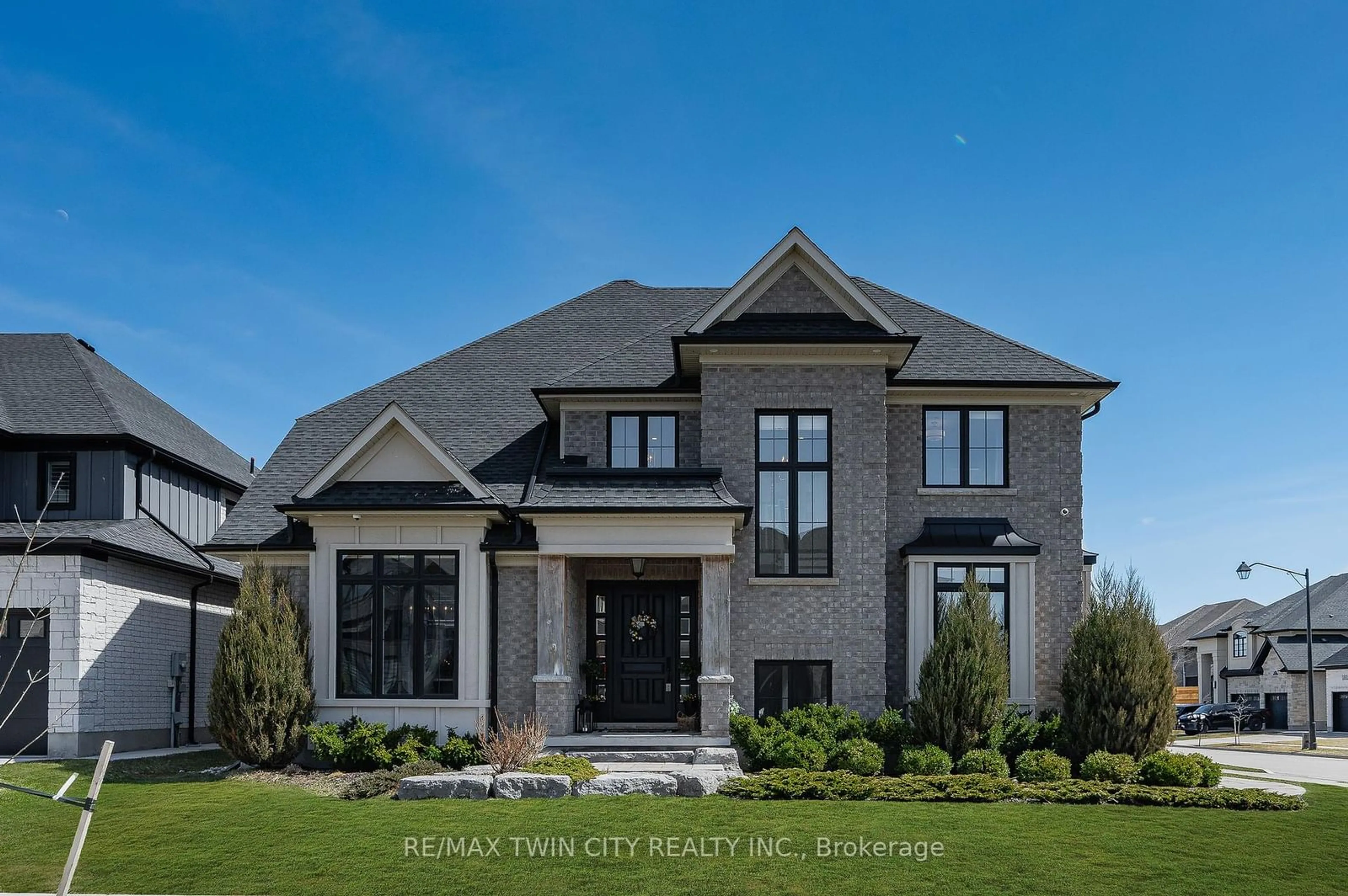 Home with brick exterior material, street for 256 Chestnut Rdge, Waterloo Ontario N2K 0E6