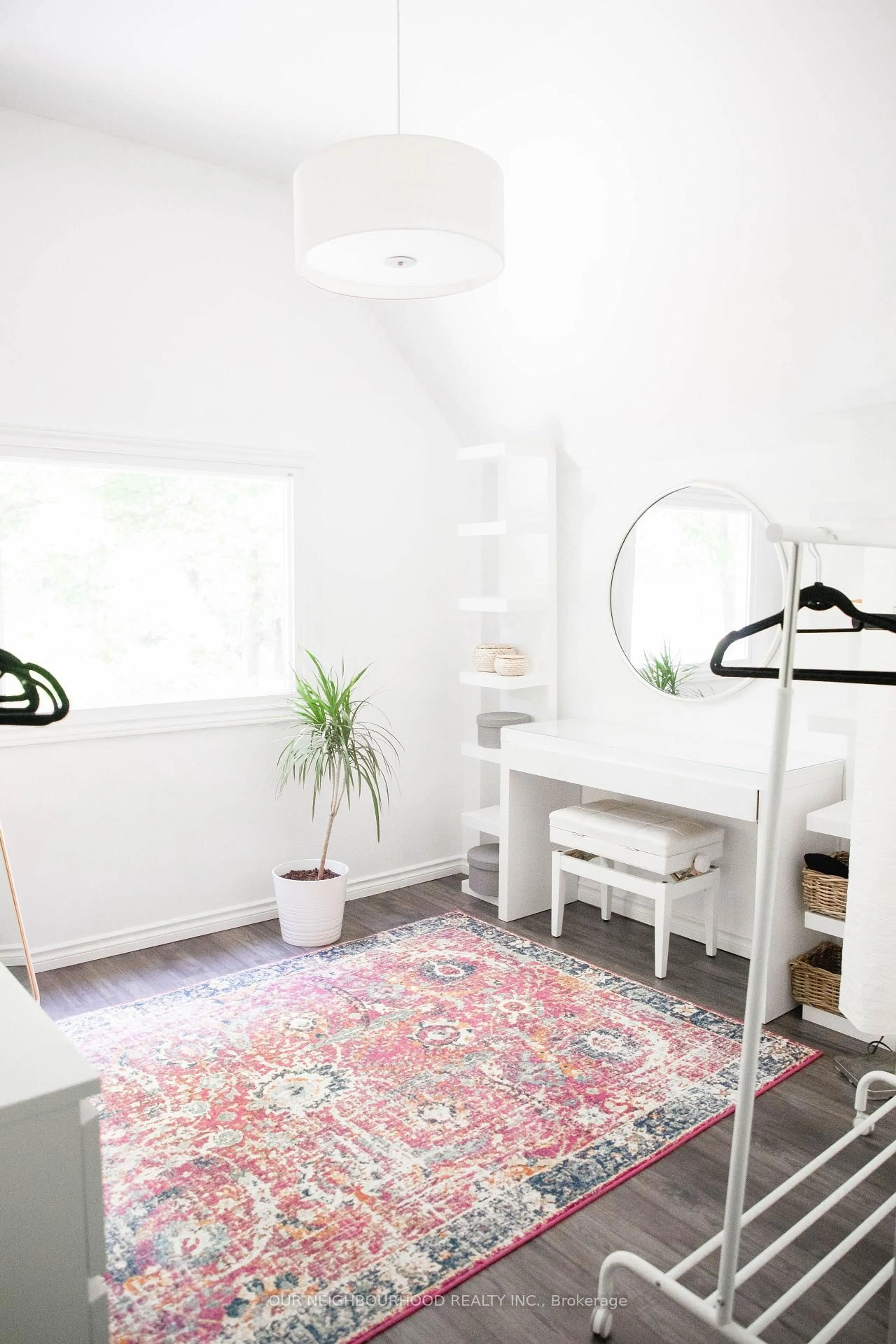 Indoor entryway for 3711 Pollard Rd, Hamilton Township Ontario K0K 1C0