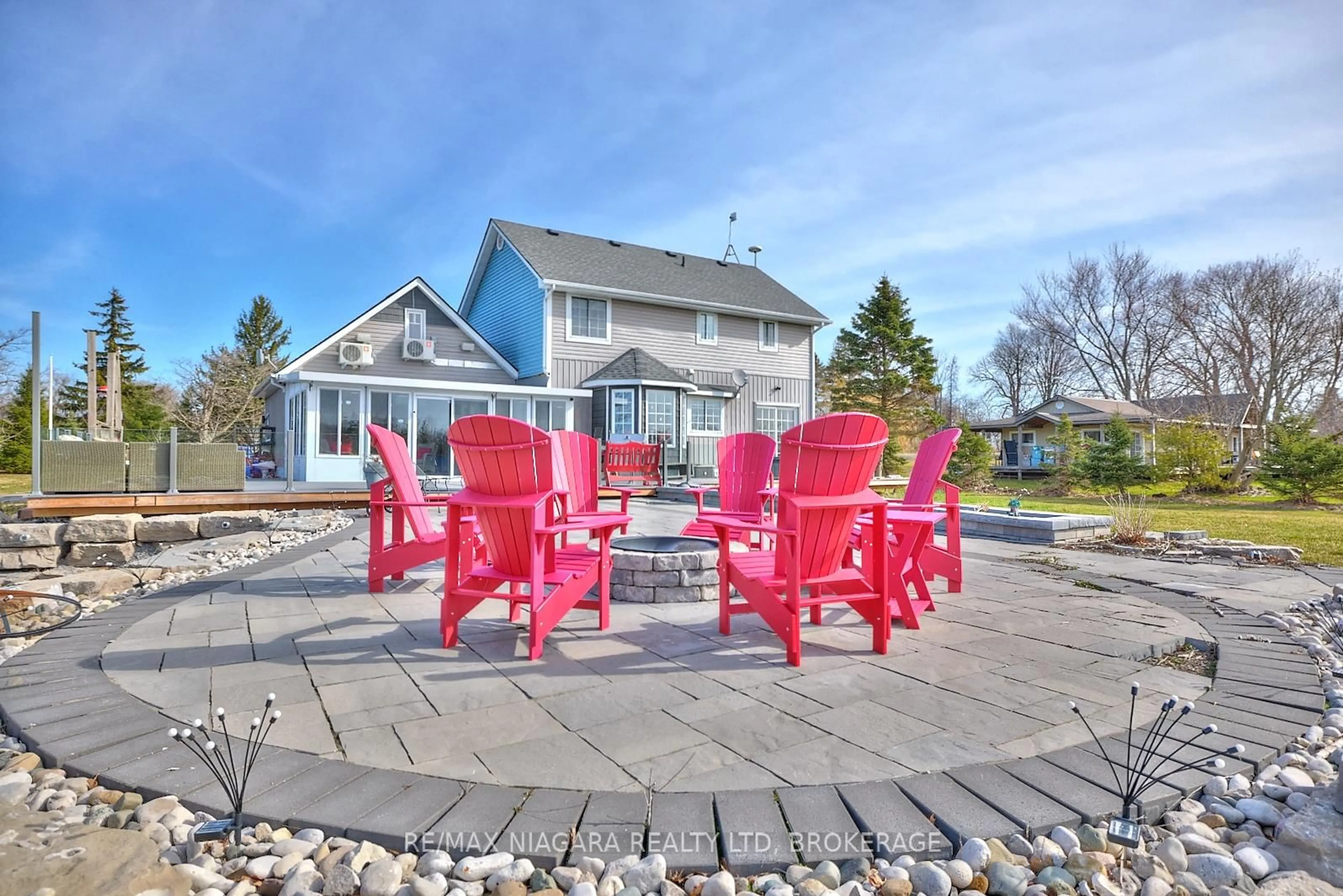 Patio, water/lake/river/ocean view for 4821 Sherkston Rd, Port Colborne Ontario L0S 1R0