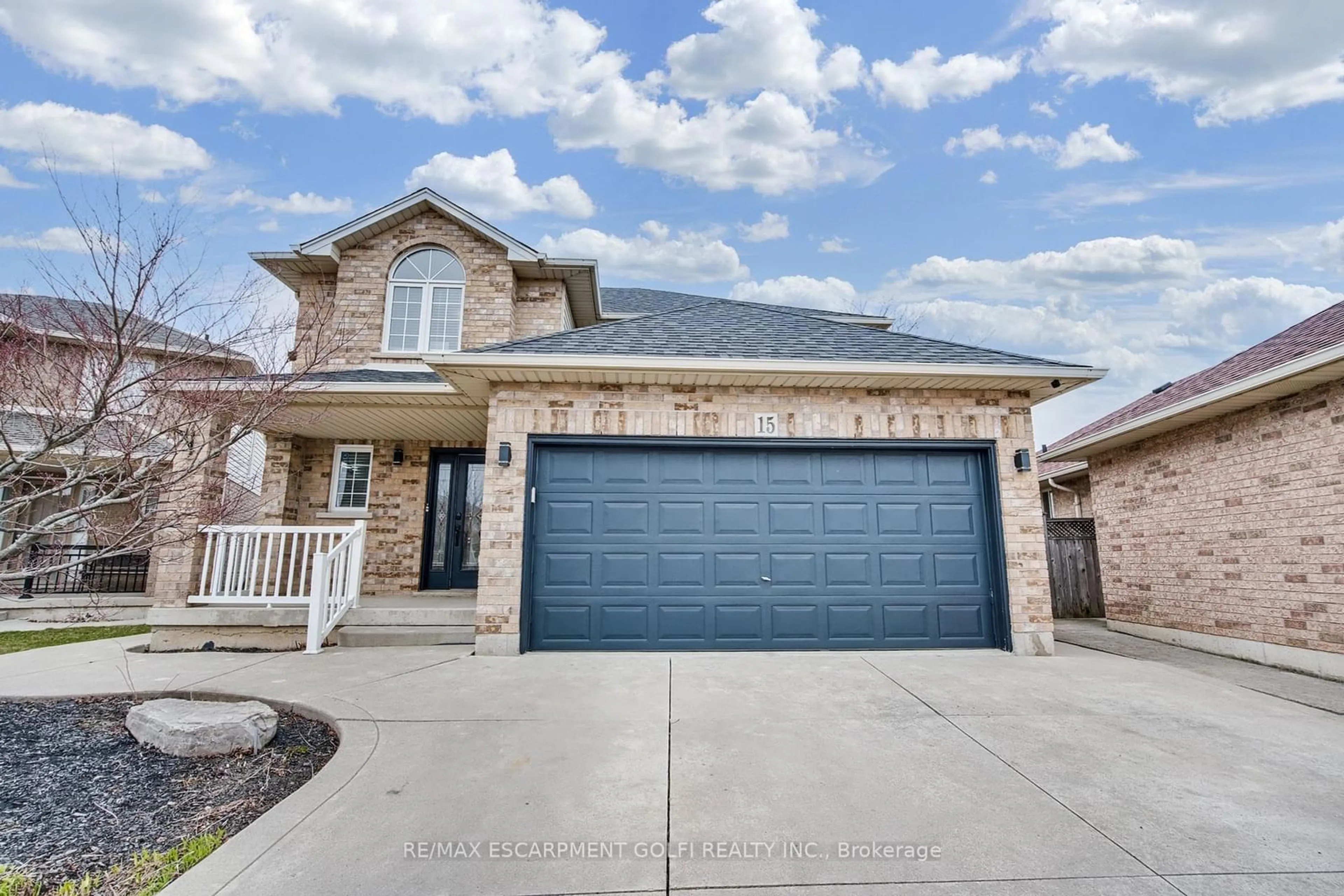 Home with brick exterior material, street for 15 Farah Crt, Hamilton Ontario L8W 3Z8
