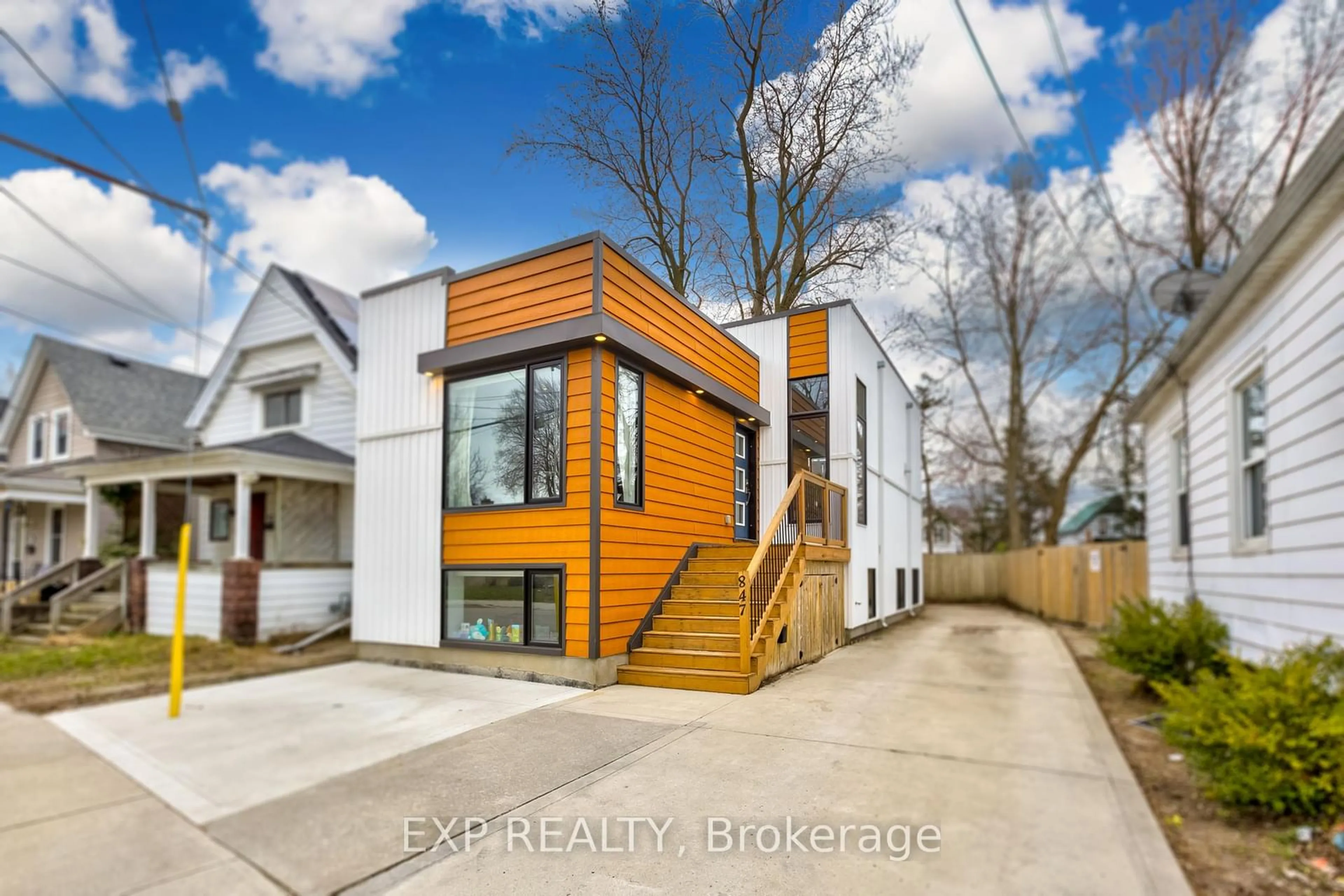 Unknown for 847 Stedwell St, London East Ontario N5Z 1L9