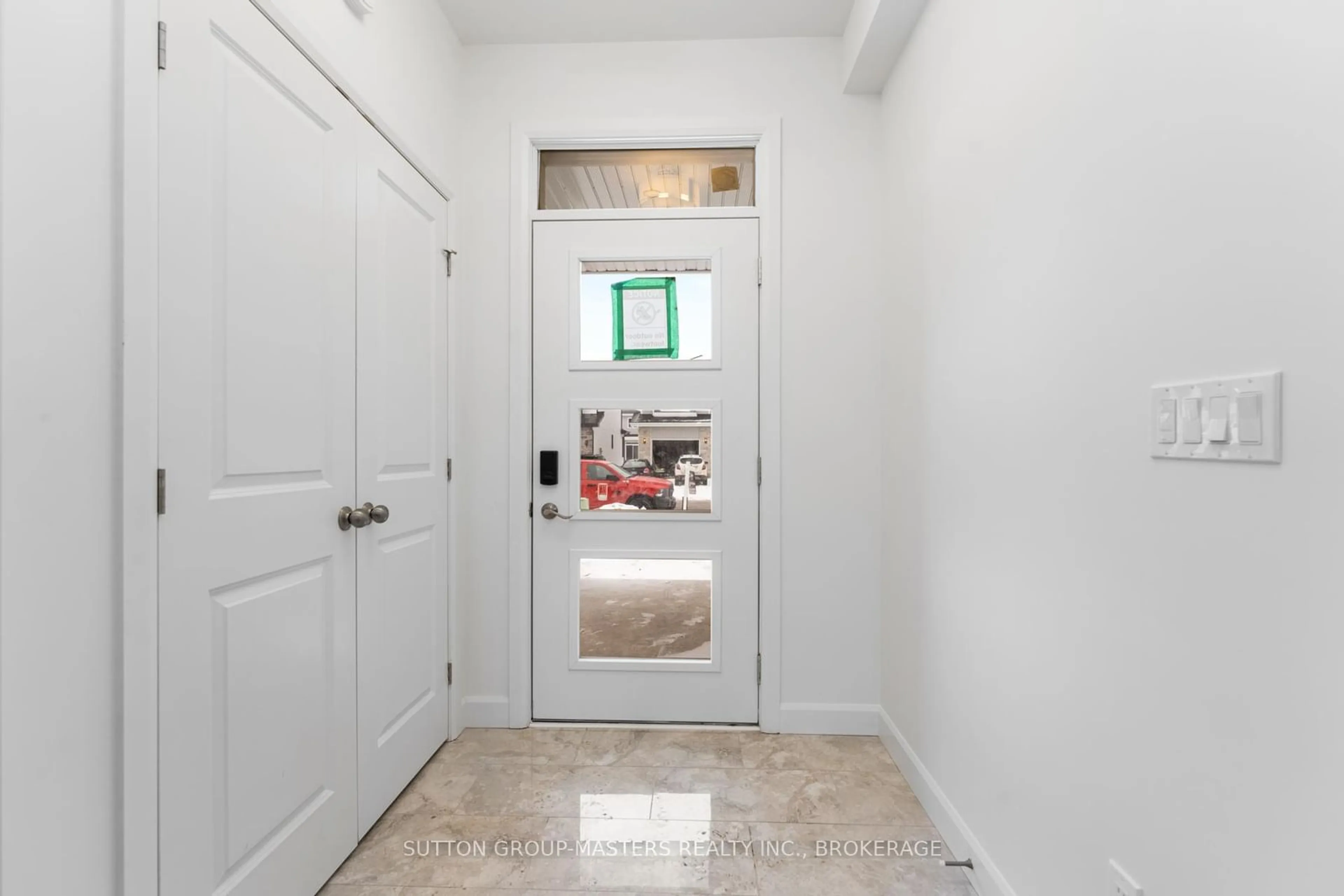 Indoor entryway for 205 Superior Dr, Loyalist Ontario K7N 0E9