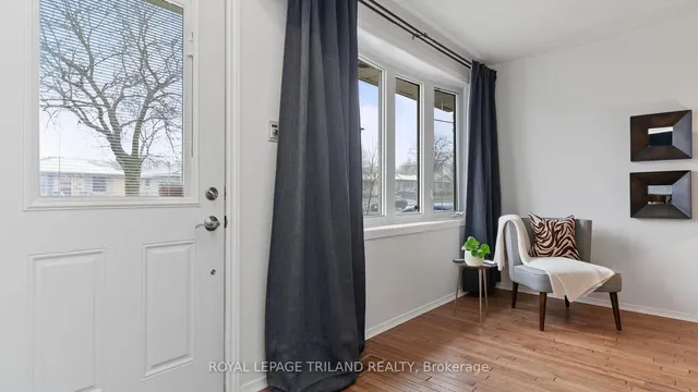 477 Ferndale Ave, London 2