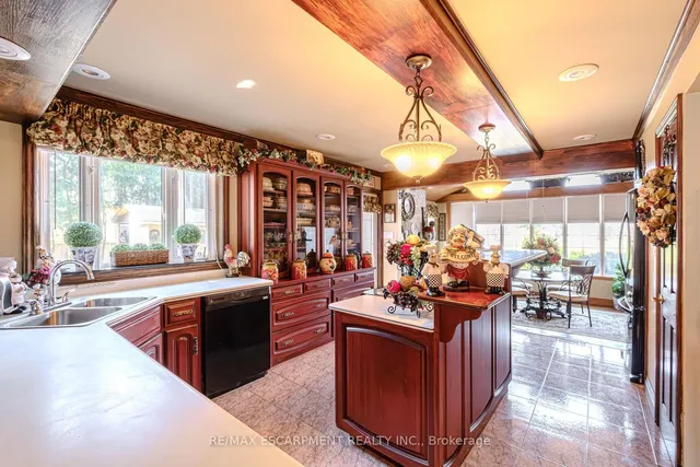 Additional property image - 136 Country Club Dr