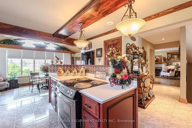 Additional property image - 136 Country Club Dr