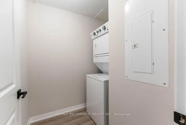 Additional property image - 120 Springvalley Cres Unit 106