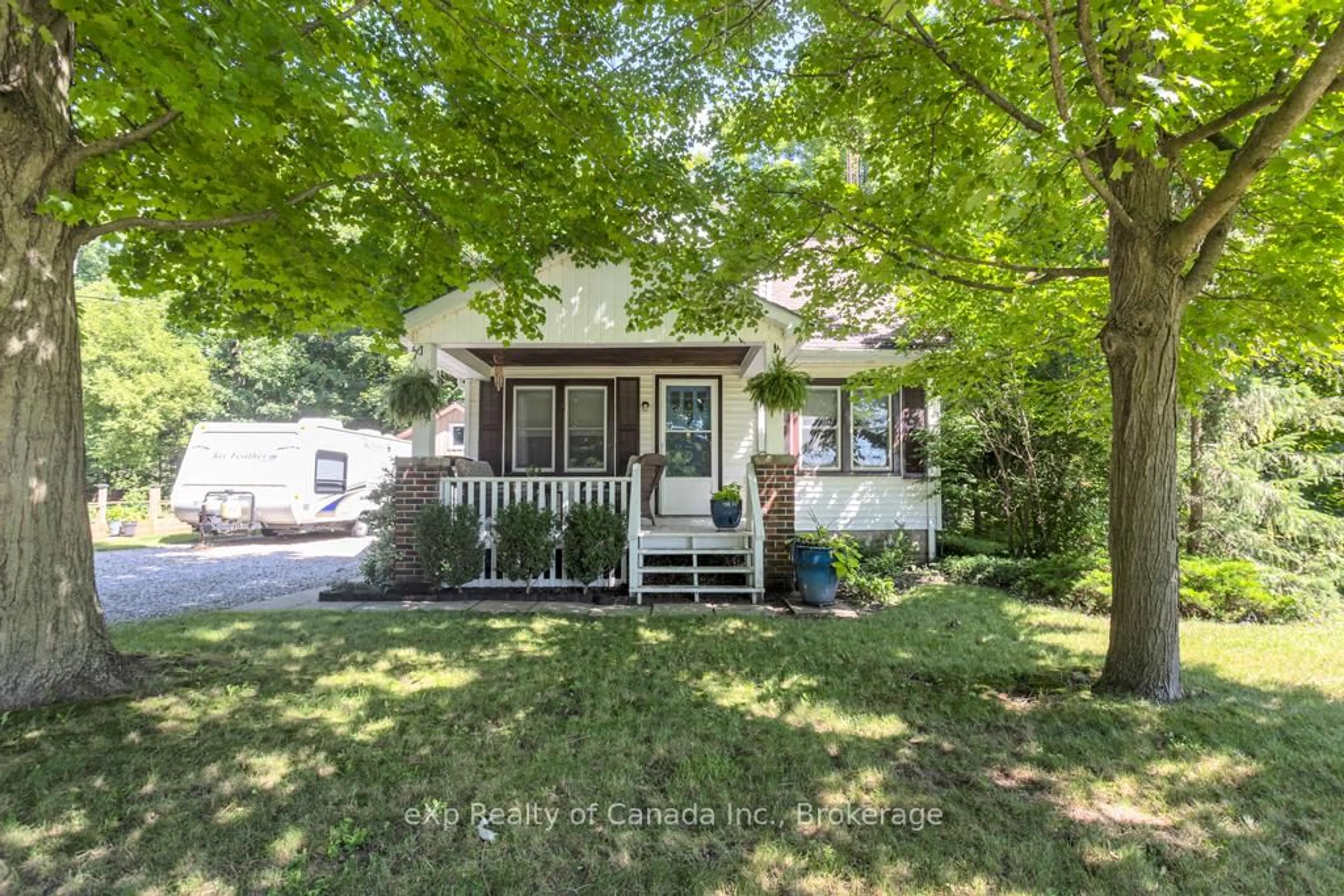 Home with vinyl exterior material, street for 144669 Potters Rd, Norwich Ontario N4G 4G7