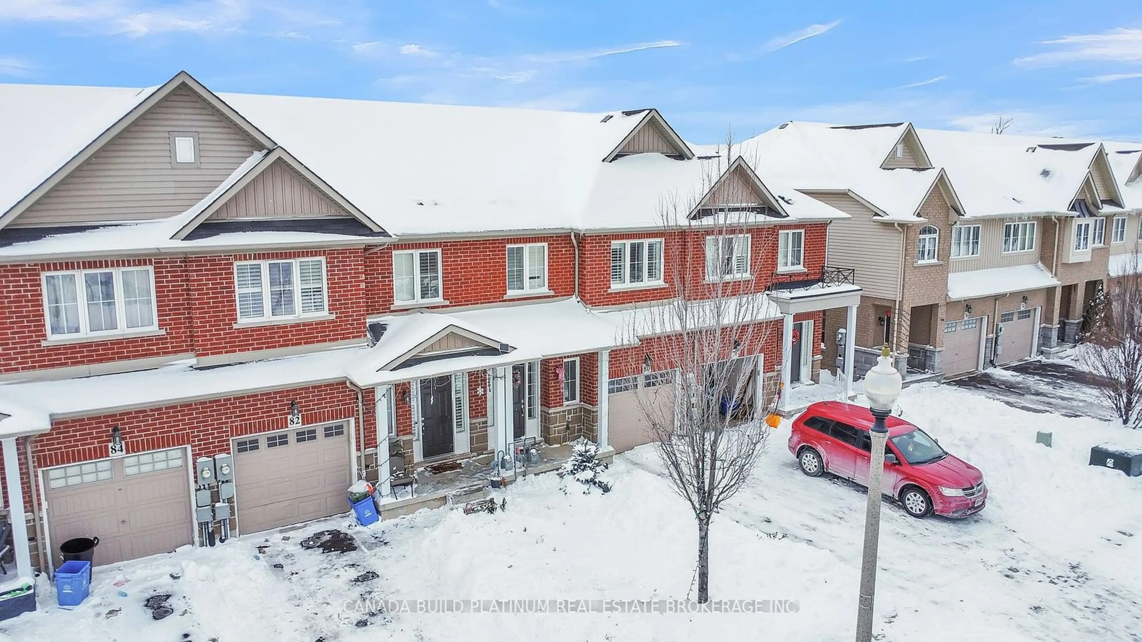 A pic from outside/outdoor area/front of a property/back of a property/a pic from drone, street for 80 Palacebeach Tr, Hamilton Ontario L8E 5C3