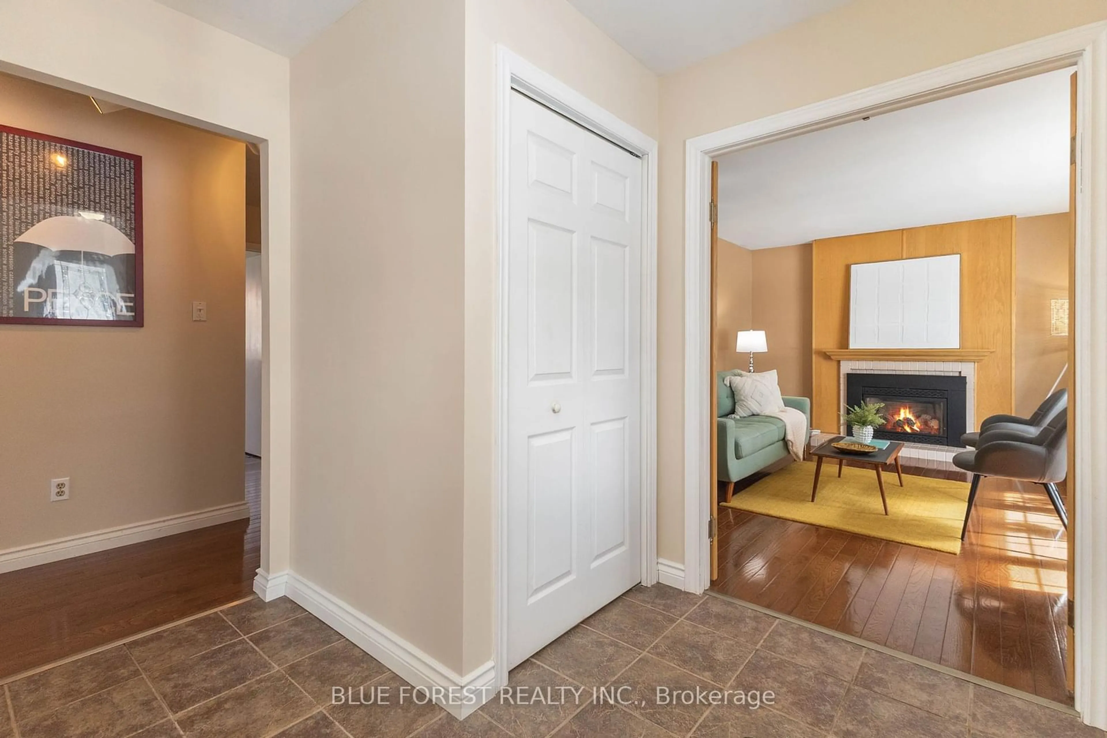 Indoor entryway for 267 Millbank Dr, London Ontario N6C 4W3
