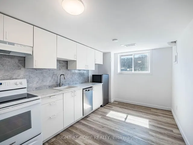 Additional image 7 of 7 Capilano Dr