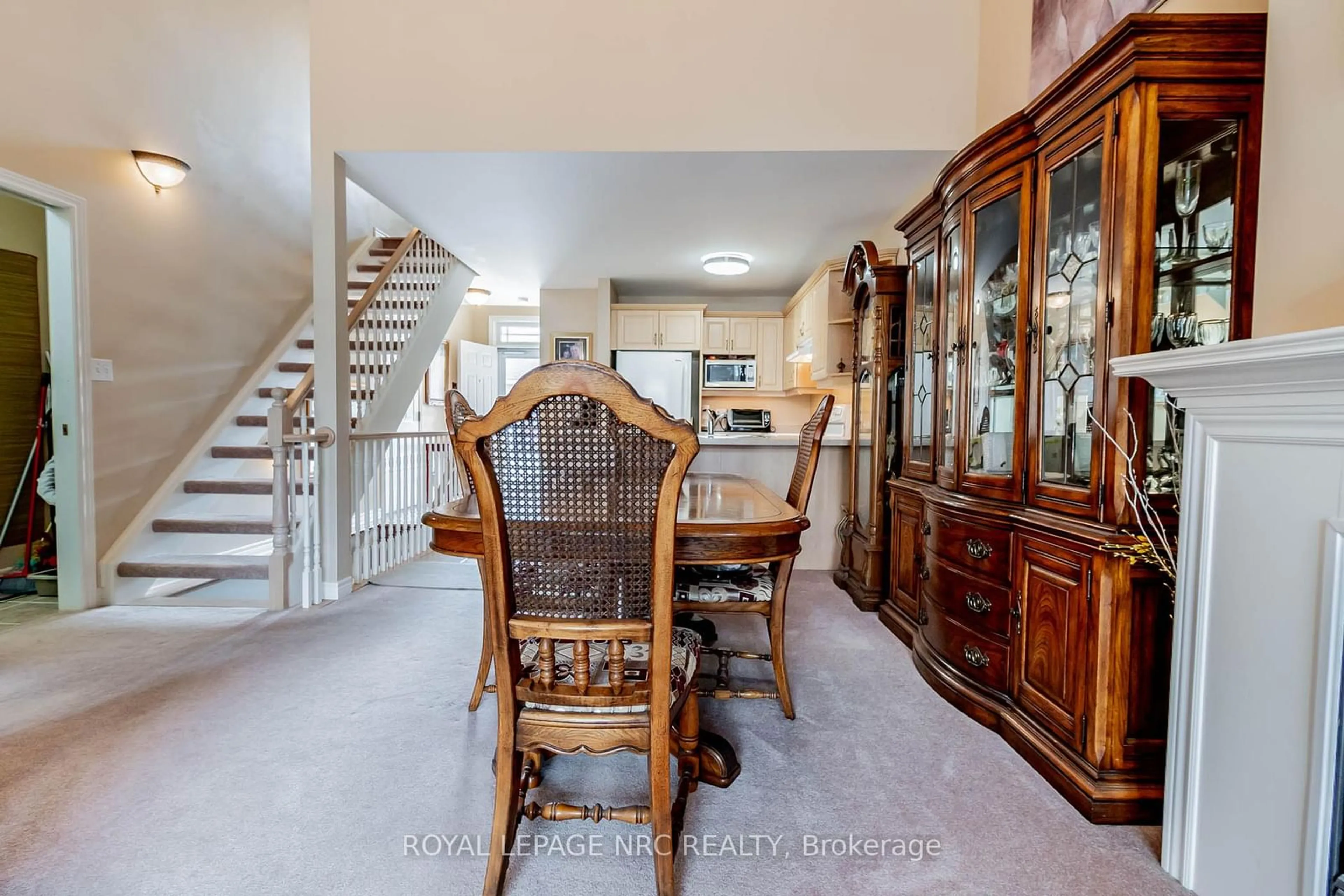 Dining room, unknown for 4300 KALAR Rd #15, Niagara Falls Ontario L2H 1S8