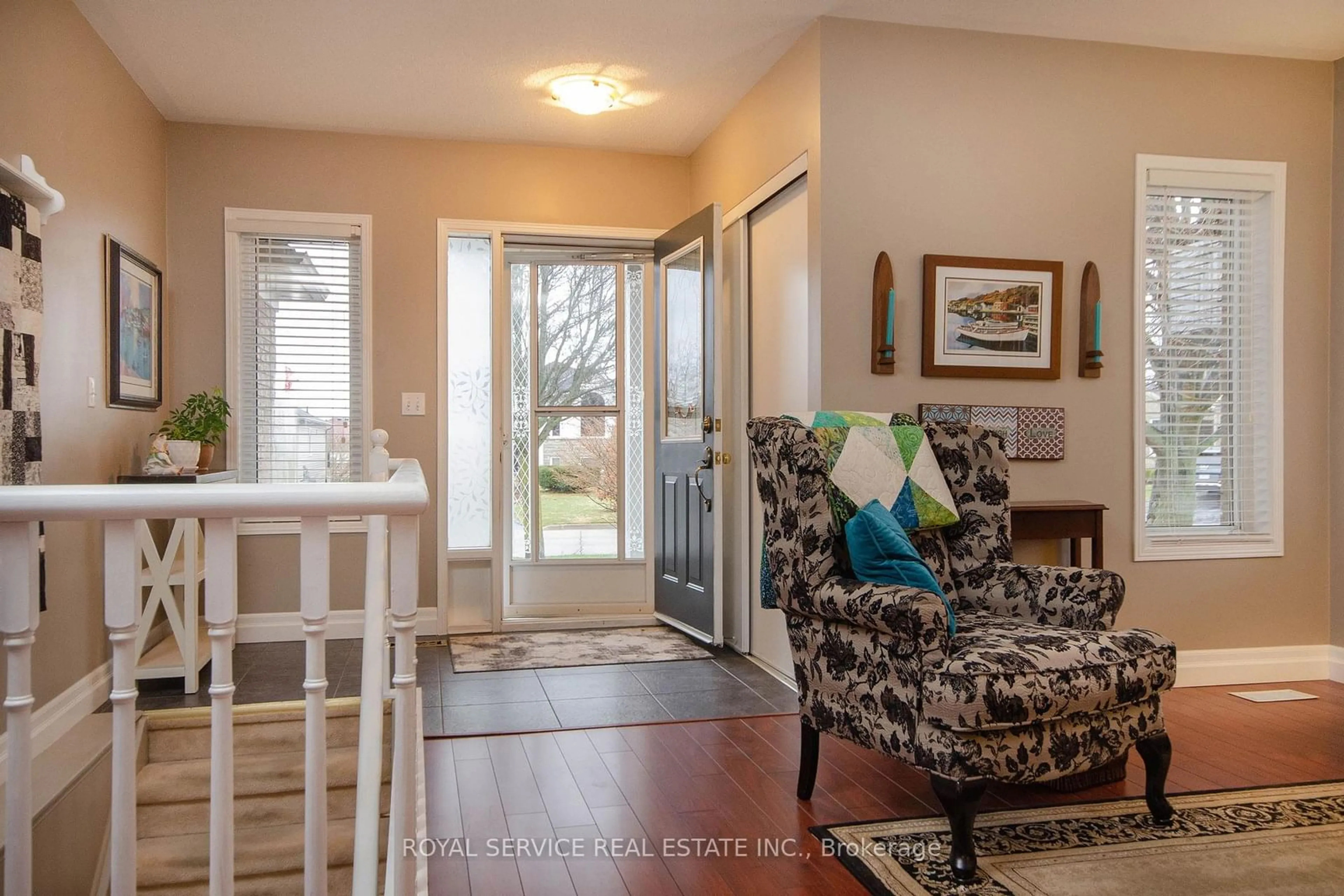 Indoor entryway for 51 Huffman Dr, Port Hope Ontario L1A 4K1