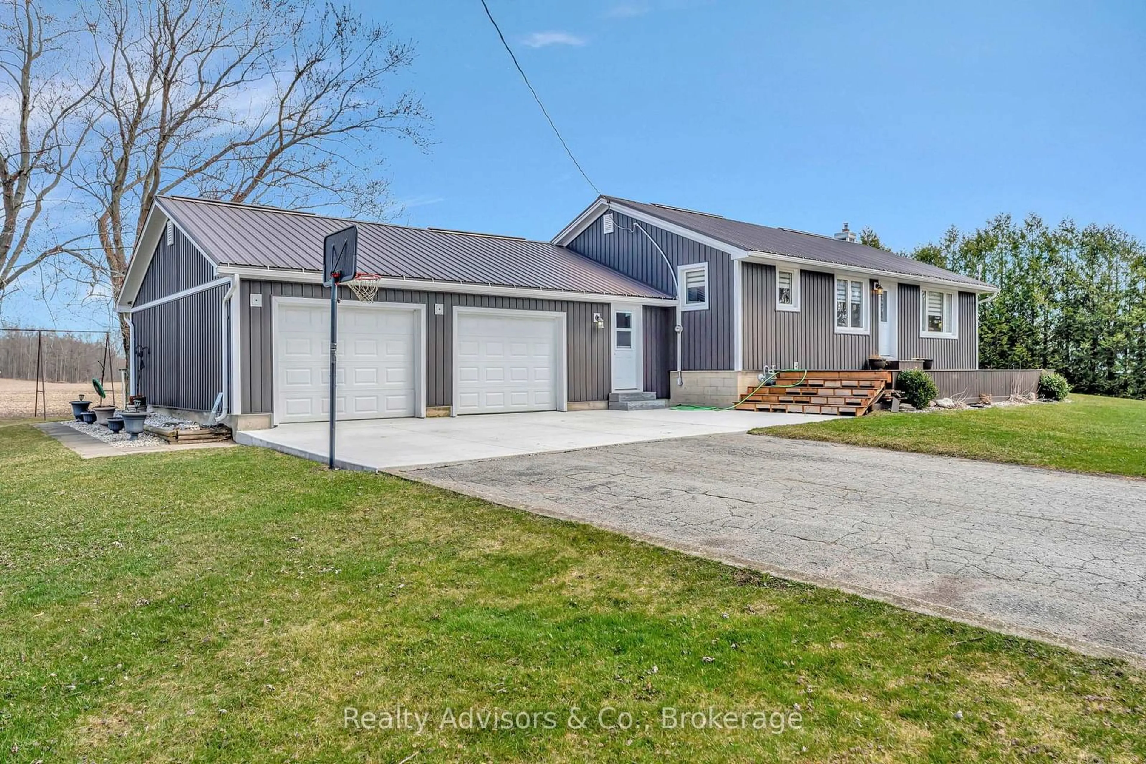A pic from outside/outdoor area/front of a property/back of a property/a pic from drone, street for 1684 Hazen Rd, Norfolk Ontario N0E 1G0