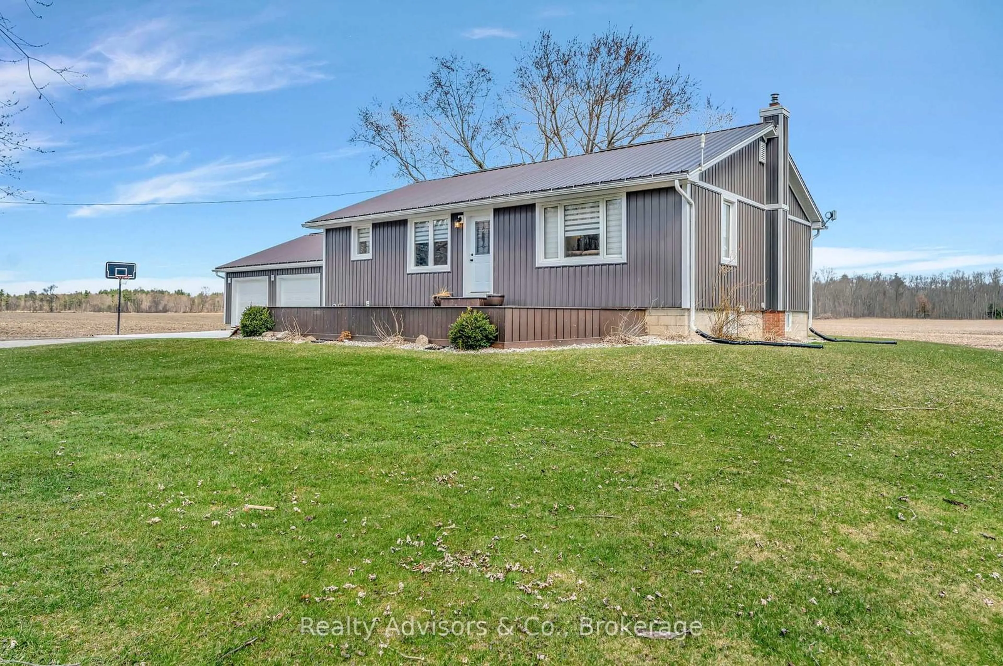 A pic from outside/outdoor area/front of a property/back of a property/a pic from drone, street for 1684 Hazen Rd, Norfolk Ontario N0E 1G0
