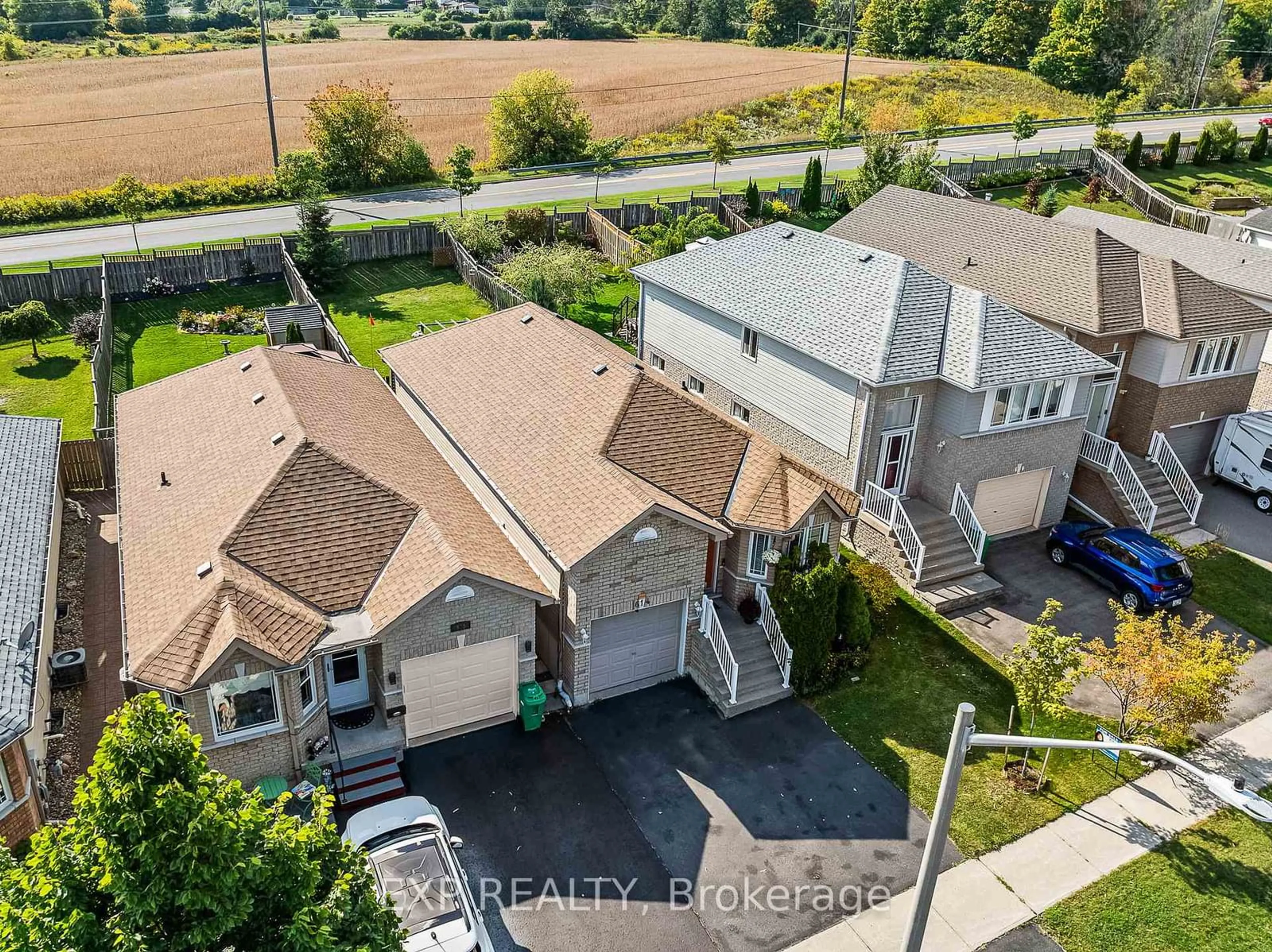 A pic from outside/outdoor area/front of a property/back of a property/a pic from drone, street for 614 Clancy Cres, Peterborough Ontario K9K 2S2