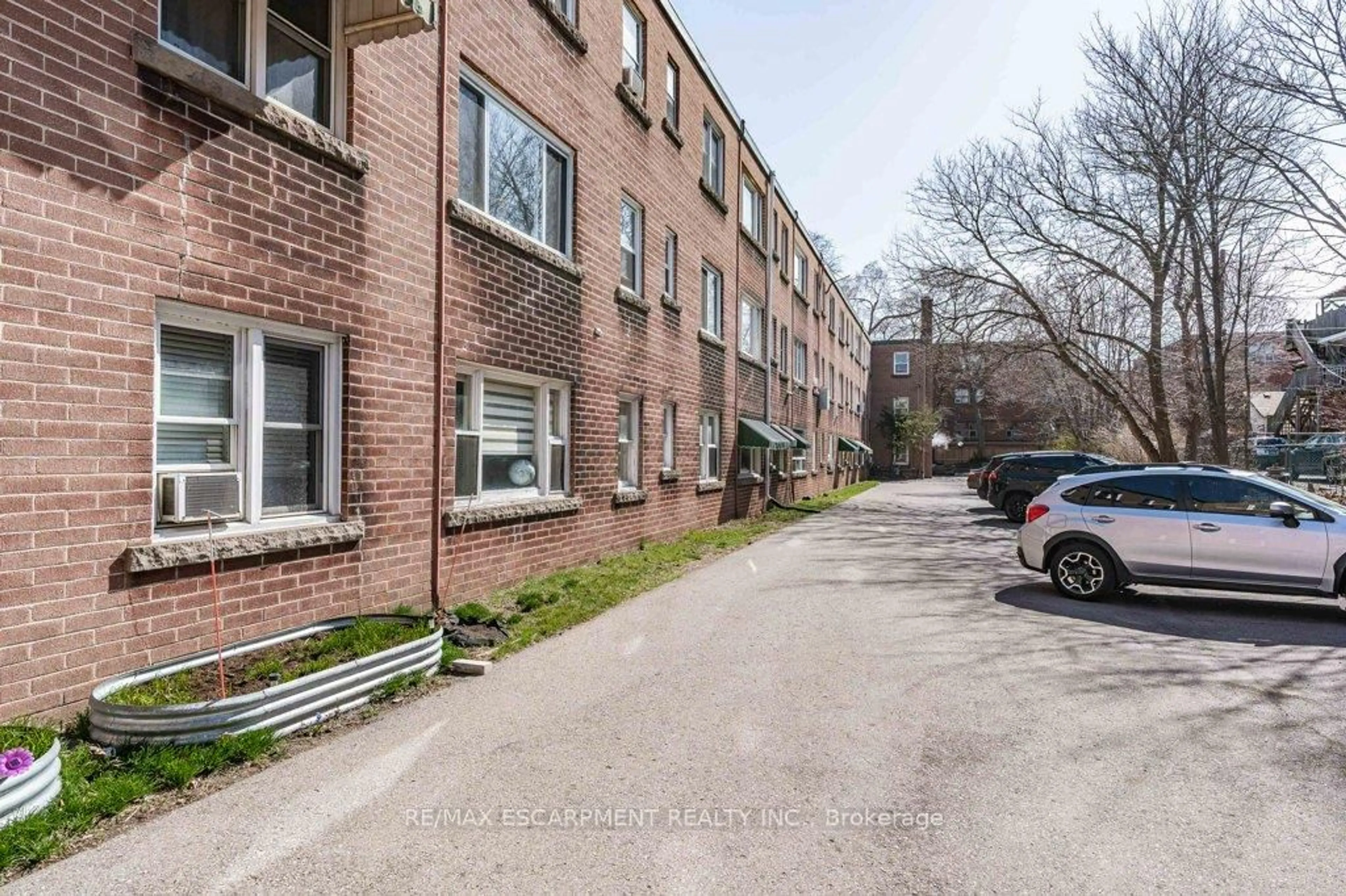 Unknown for 137 Emerald St #5, Hamilton Ontario L8N 2V4
