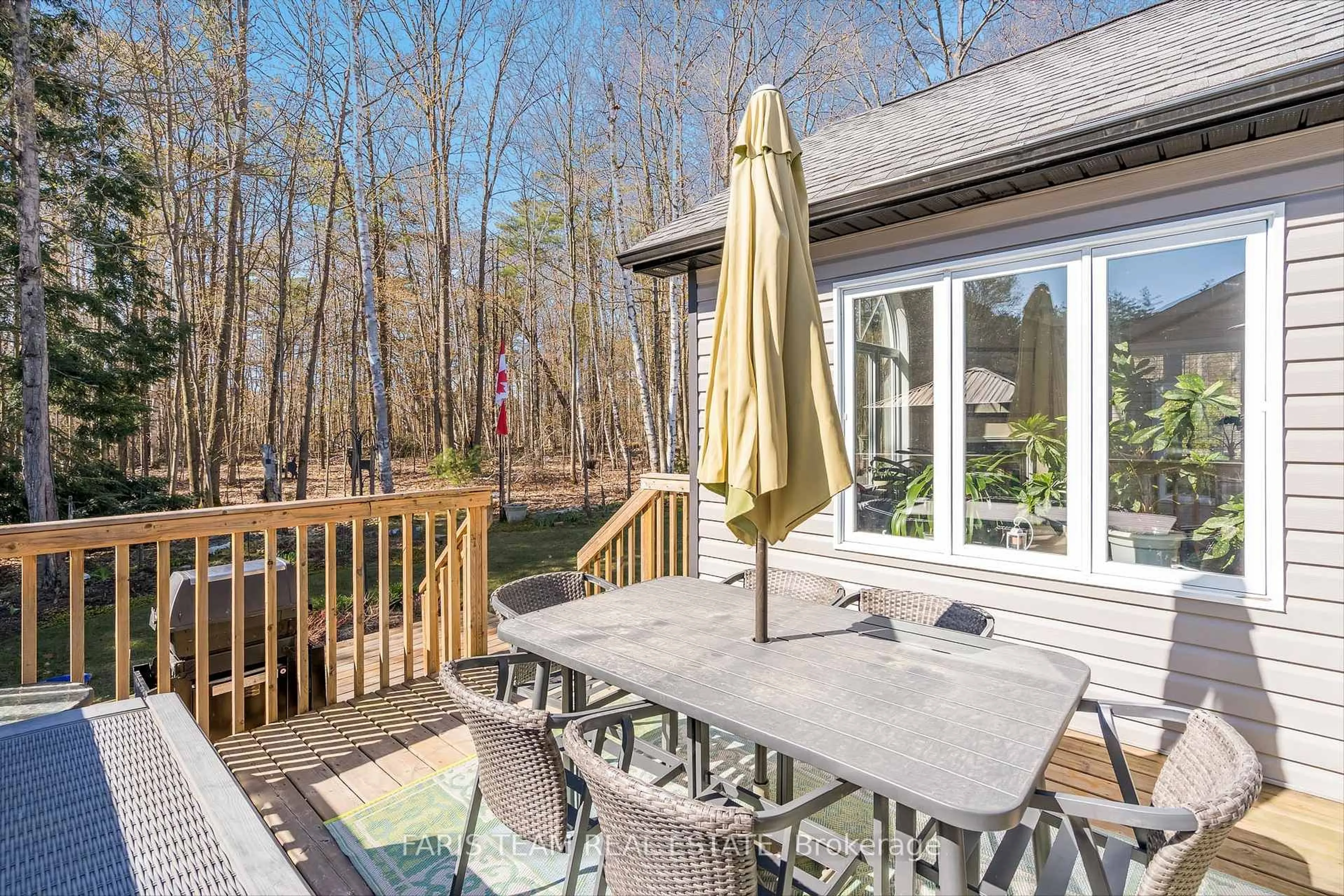 Patio, water/lake/river/ocean view for 145 Pineridge Gate, Gravenhurst Ontario P1P 1Z1