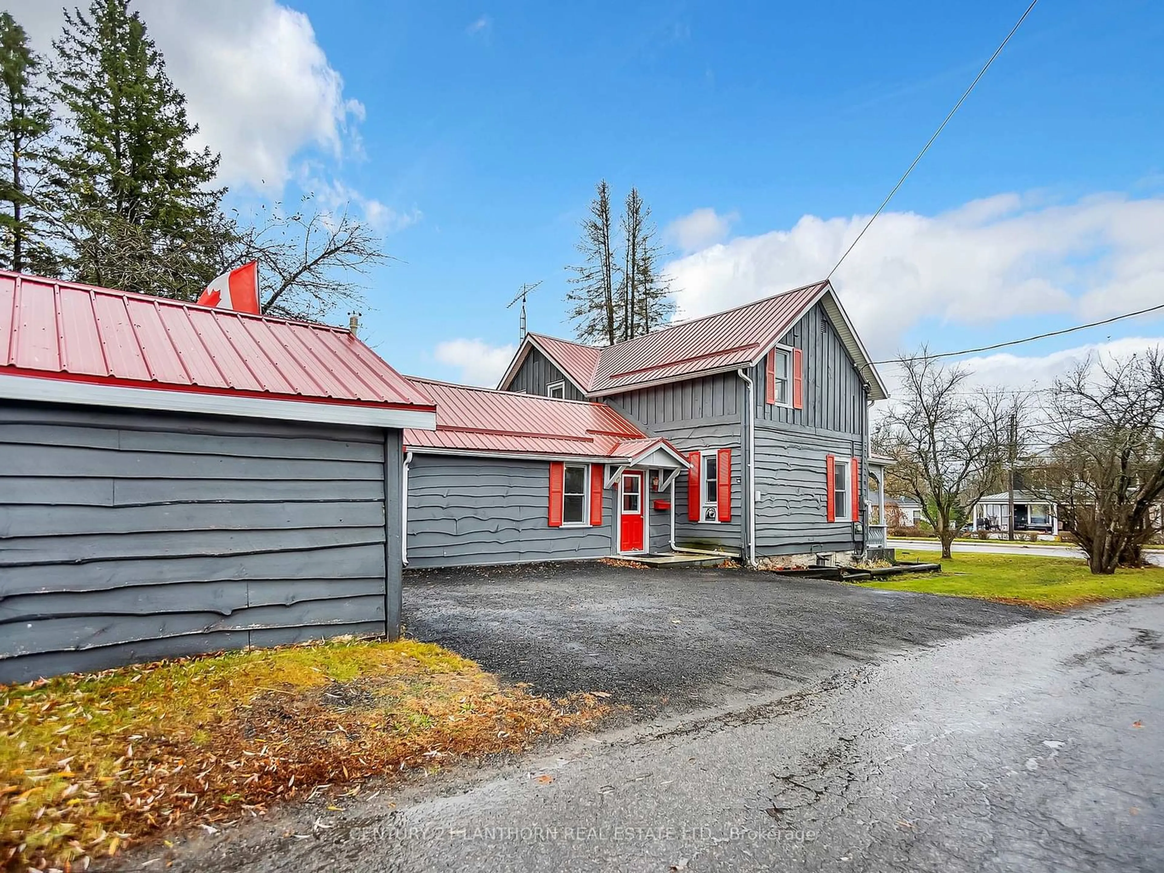 A pic from outside/outdoor area/front of a property/back of a property/a pic from drone, unknown for 82 Forsyth St, Limoges Ontario K0K 2M0