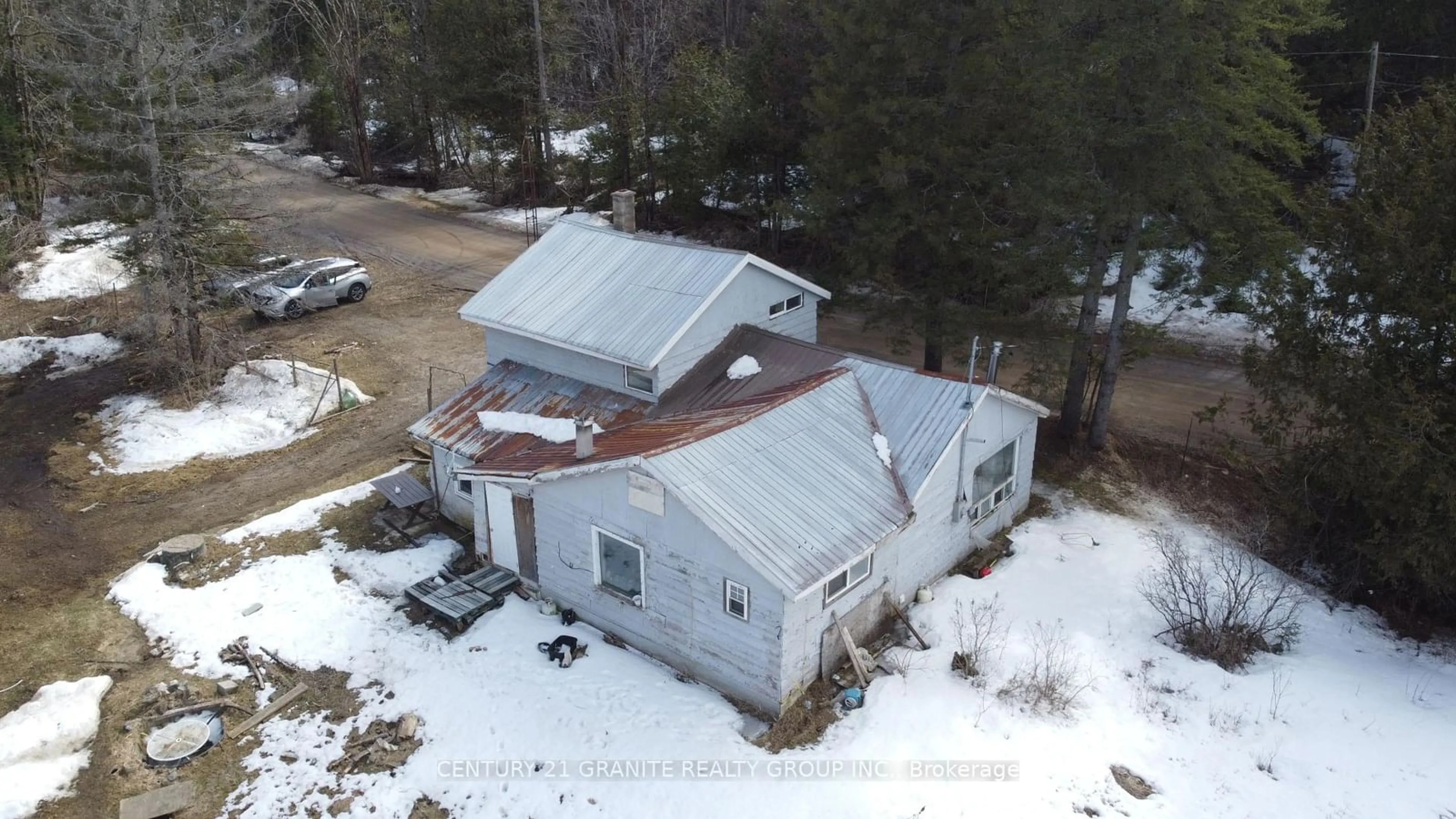 A pic from outside/outdoor area/front of a property/back of a property/a pic from drone, building for 186 Limerick Lake Rd, Limerick Ontario K0K 1W0