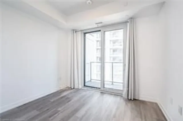 Additional property image - 15 Wellington St Unit 1102