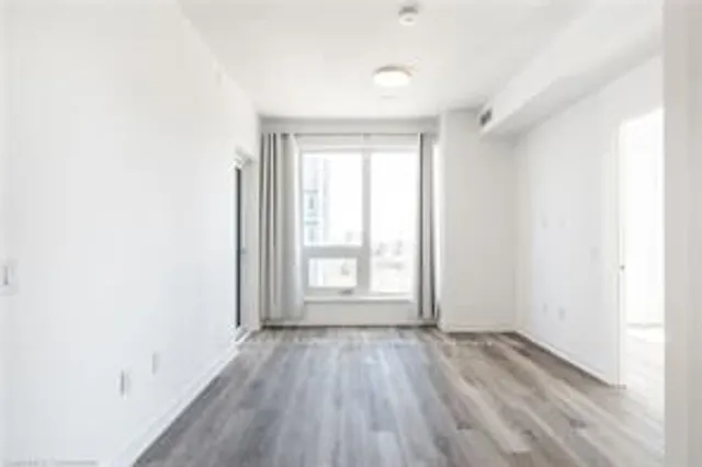Additional property image - 15 Wellington St Unit 1102