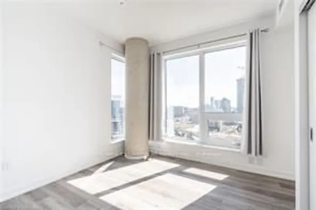 Additional property image - 15 Wellington St Unit 1102