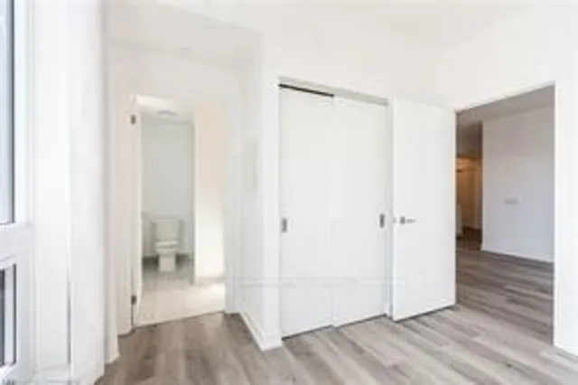 Additional property image - 15 Wellington St Unit 1102