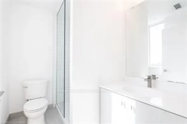 Additional property image - 15 Wellington St Unit 1102