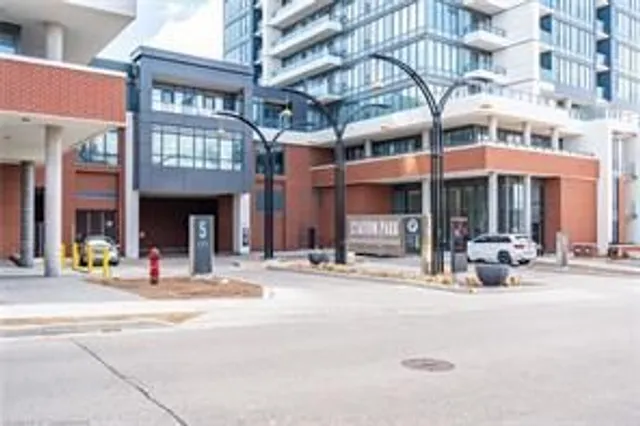 Additional property image - 15 Wellington St Unit 1102