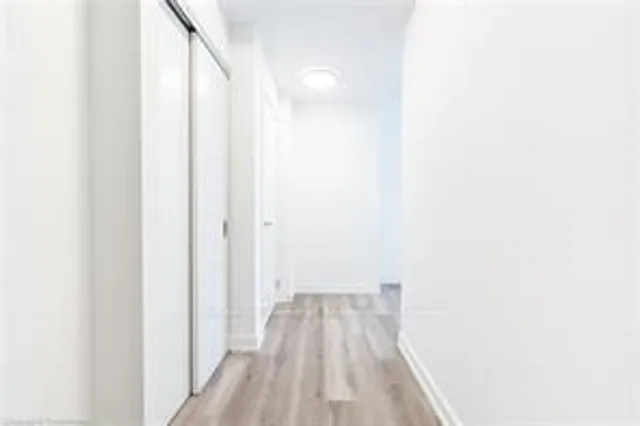 Additional property image - 15 Wellington St Unit 1102