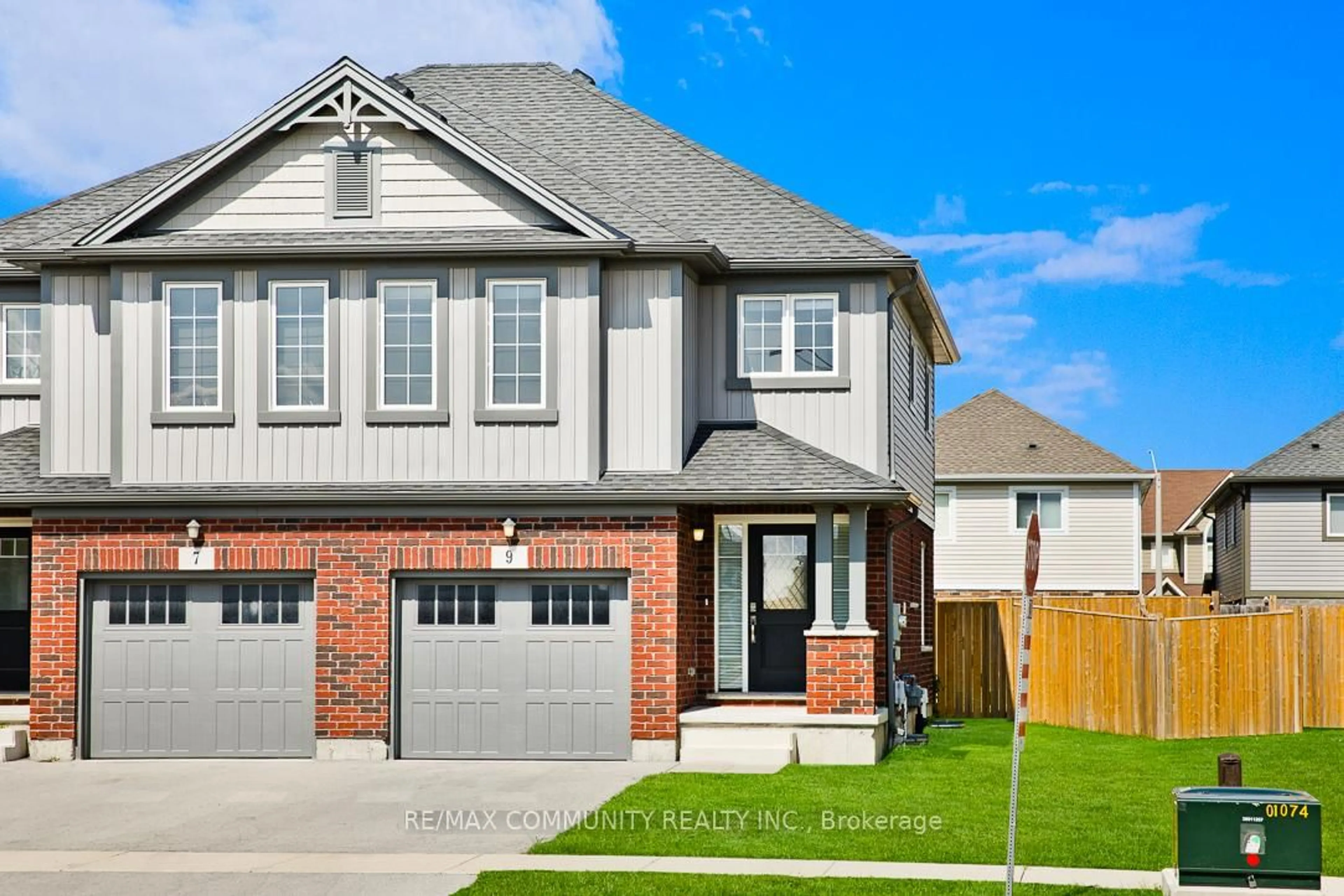 Home with brick exterior material, street for 9 Hawthorn Ave, Thorold Ontario L2V 0H9